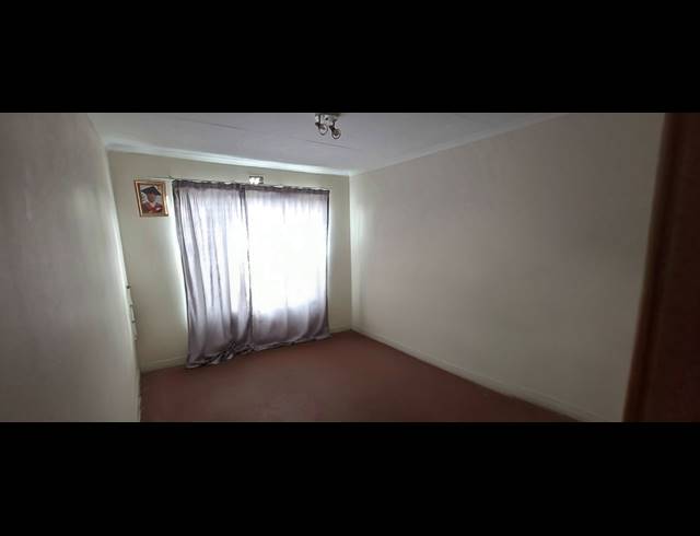 2 BEDROOM SECTIONAL TITLE FOR SALE IN REYNO RIDGE